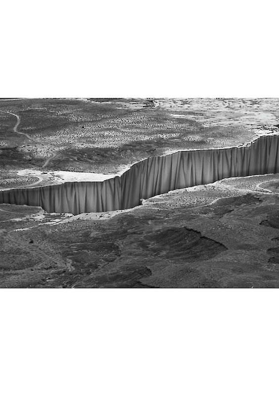 Title: CURTAIN-CANYON