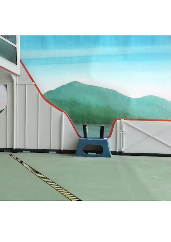 Main shot: Final photograph of the model; Based on painting 