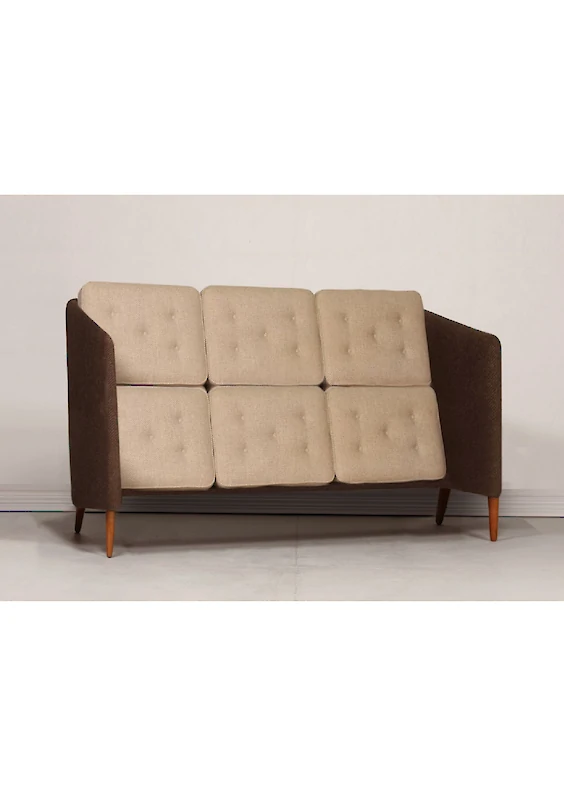 Title: STAND-UP COUCH